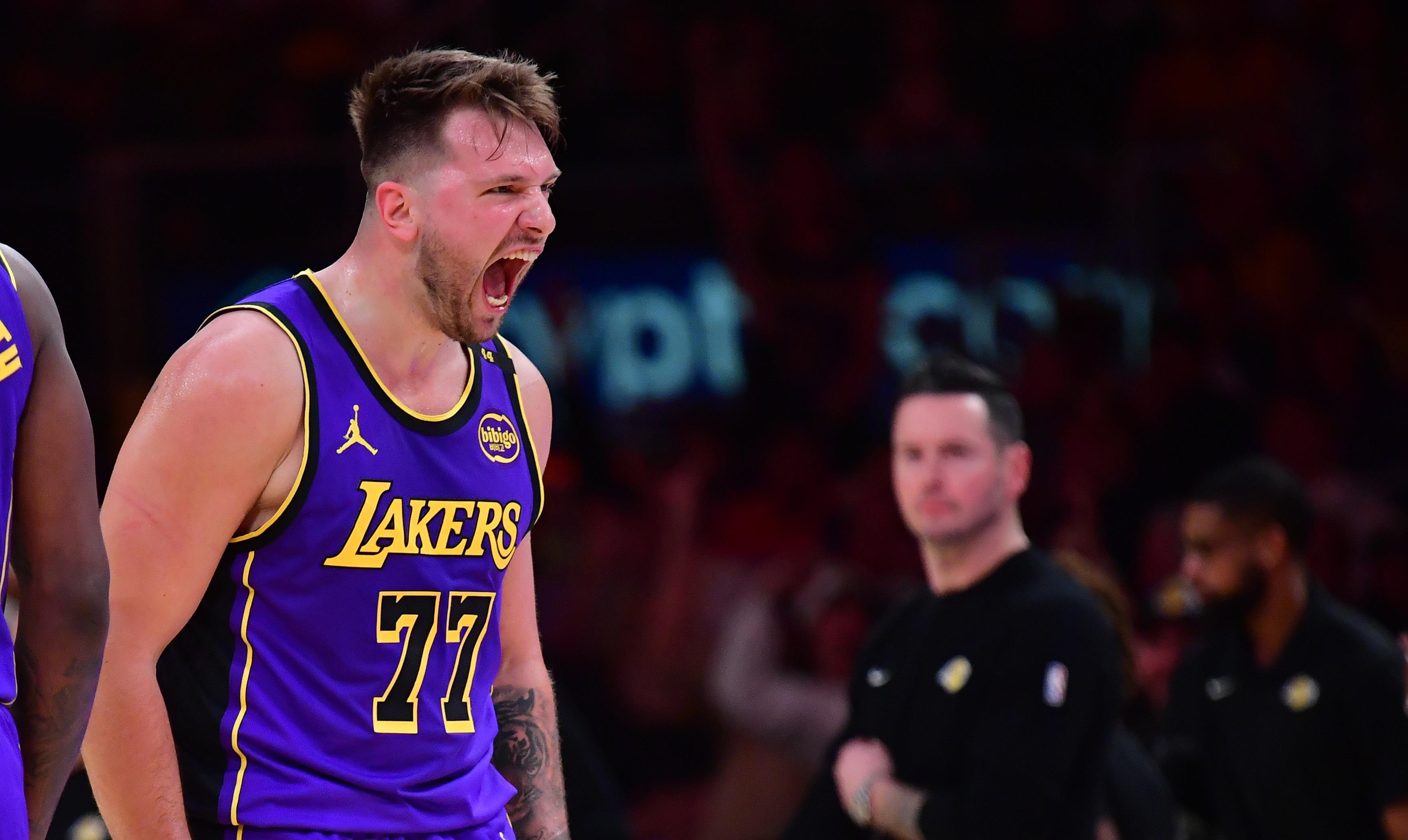 北京战队再度告捷,湖人队取得三连胜的简单介绍 北京战队再度告捷,湖人队取得三连胜的简单介绍