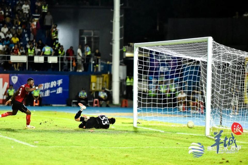 包含西甲劲旅卷土重来,联赛争夺战日益激烈的词条 包含西甲劲旅卷土重来,联赛争夺战日益激烈的词条