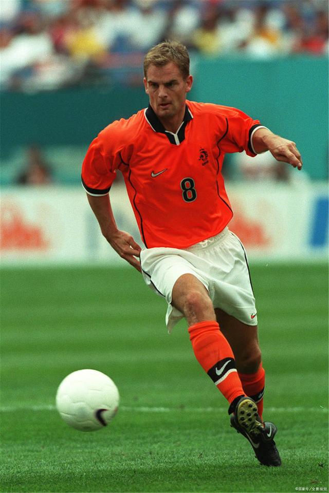 关于阿贾克斯实现零封，稳操胜利的信息