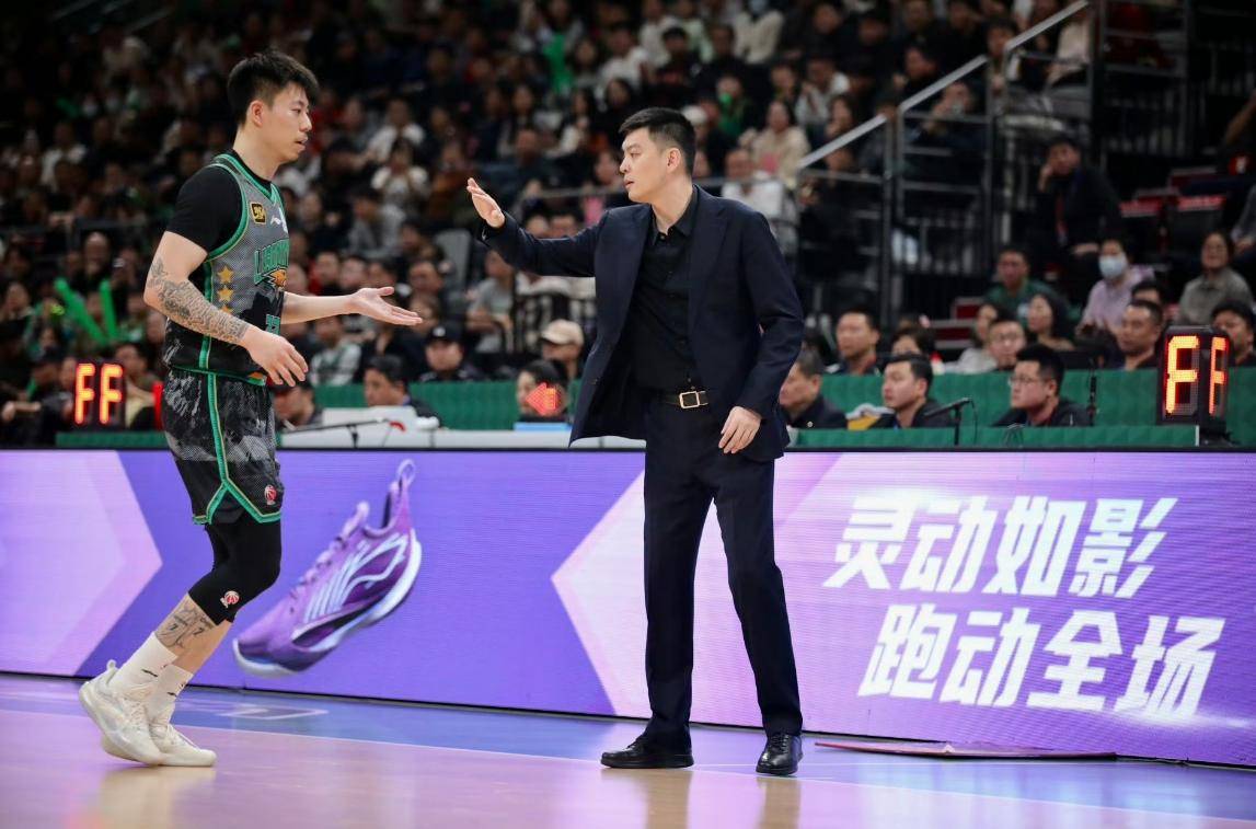 辽宁男篮决战青岛队，全队备战饱满