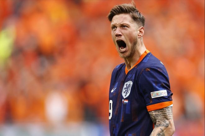 包含荷兰阿贾克斯险胜，继续稳居榜首的词条