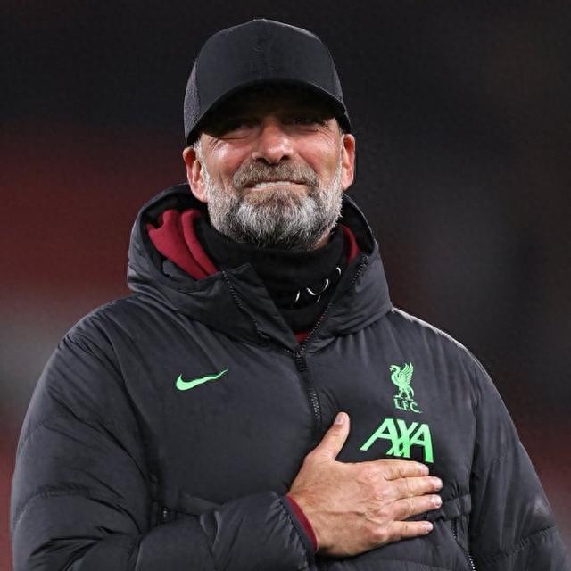 开云体育登录-利物浦首轮失利，渣叔遭遇球队危机