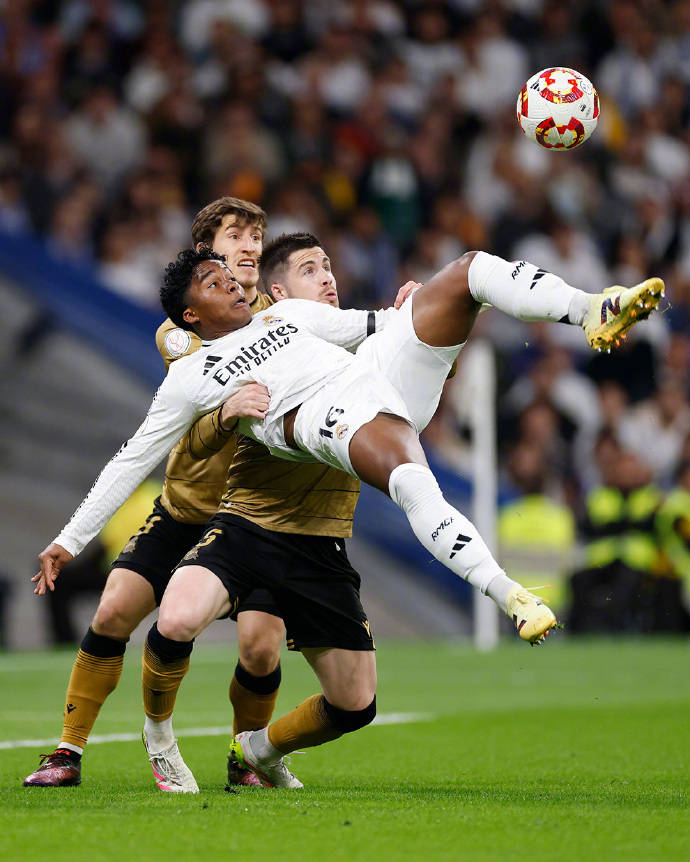 开云体育-包含皇马遭遇逆转，联赛前景不容乐观的词条