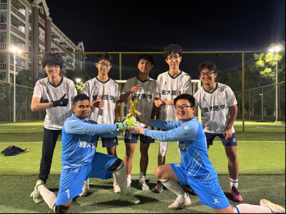 包含国内足球联赛新生力量崭露头角,强队莫忽视的词条 包含国内足球联赛新生力量崭露头角,强队莫忽视的词条