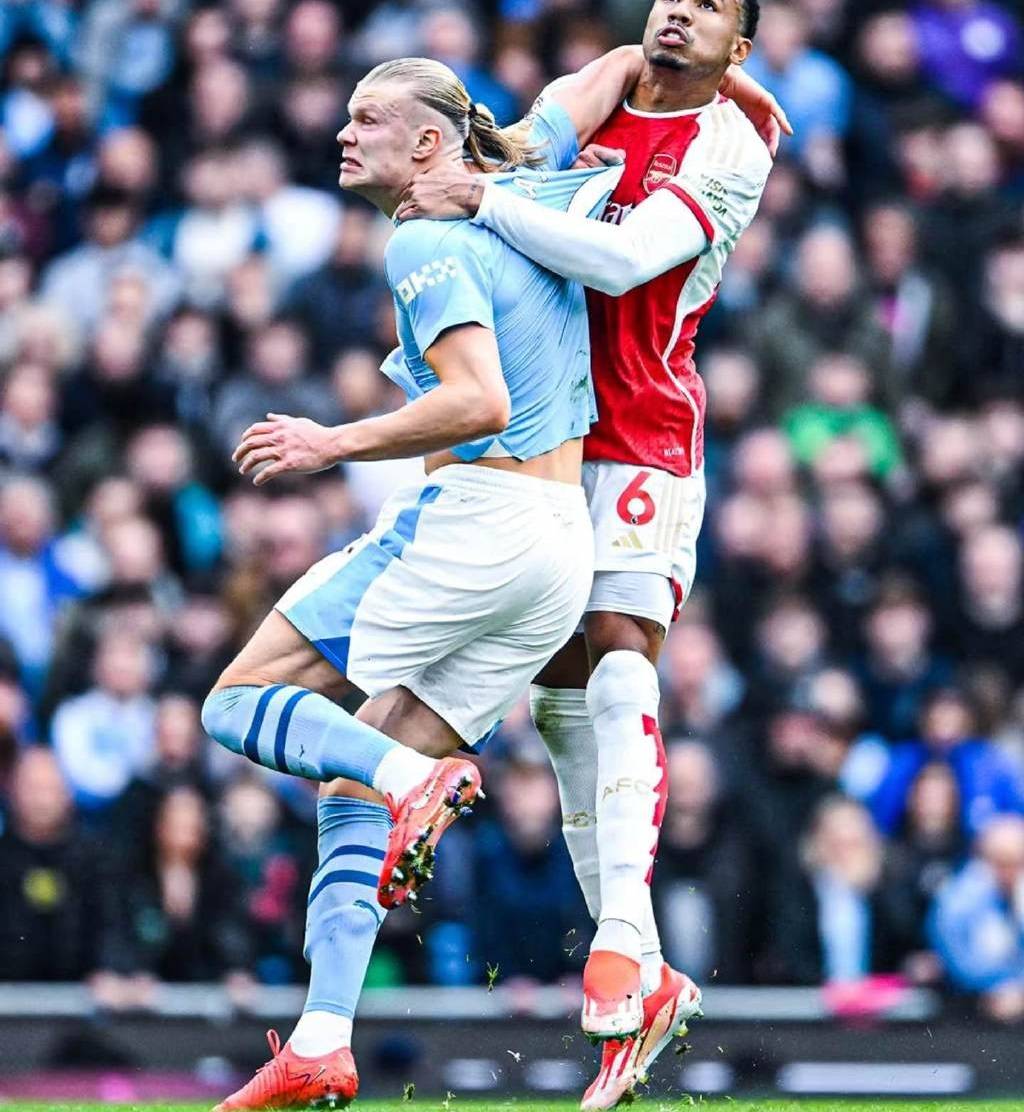 曼城主场大捷，成功晋级下一轮比赛的简单介绍