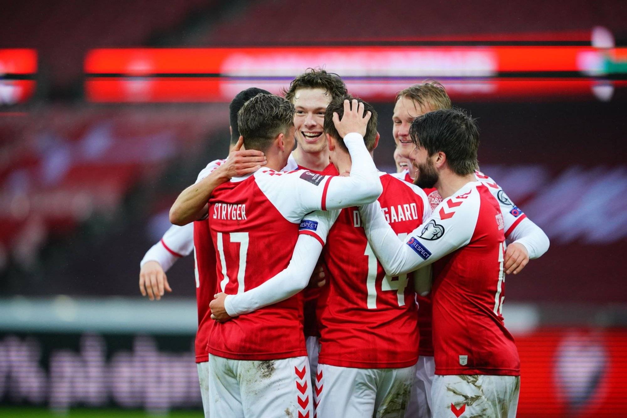 柏林柏林熊力争三分,追平欧洲球队背景 柏林柏林熊力争三分,追平欧洲球队背景