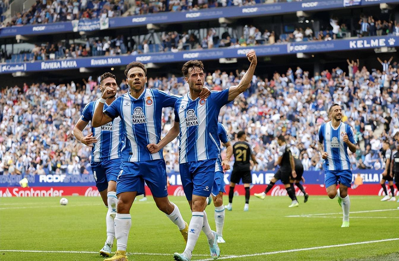 巴萨客场战胜对手,豪取三分 巴萨客场战胜对手,豪取三分