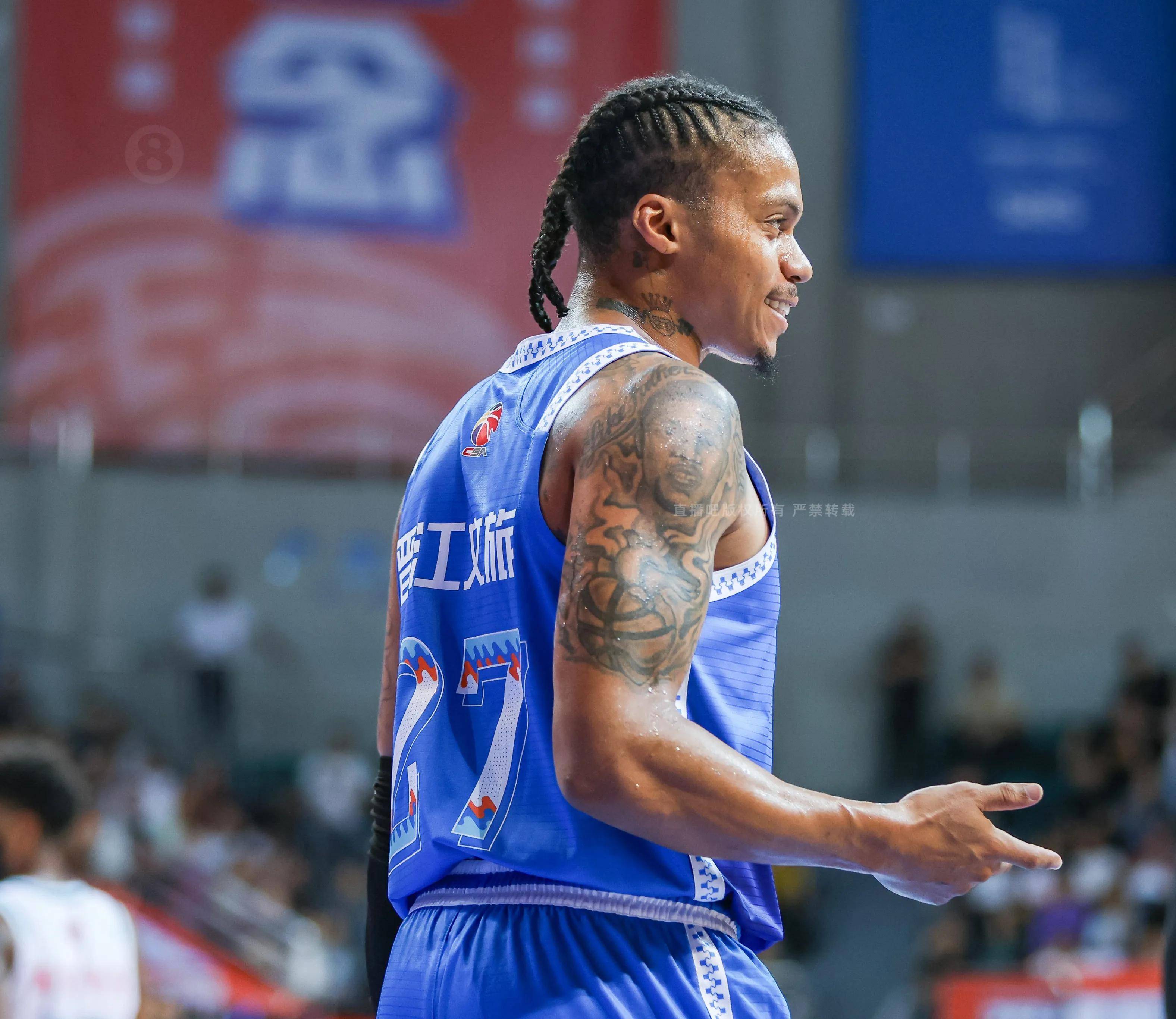 福建男篮客场获胜，内线硬仗打得漂亮的简单介绍