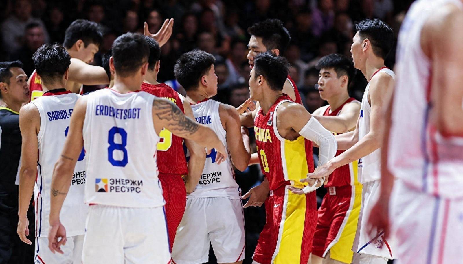 开云体育入口-湖南男篮大获全胜，掀翻对手