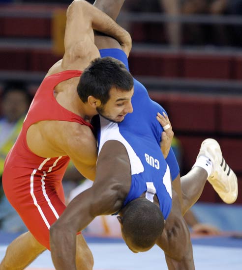 比利时男子摔跤选手实力超群