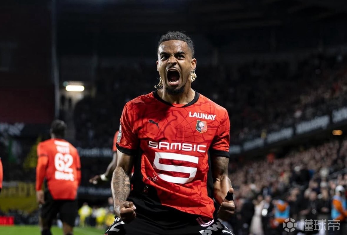 斯图加特球员团结拼搏，收获一场胜利的简单介绍