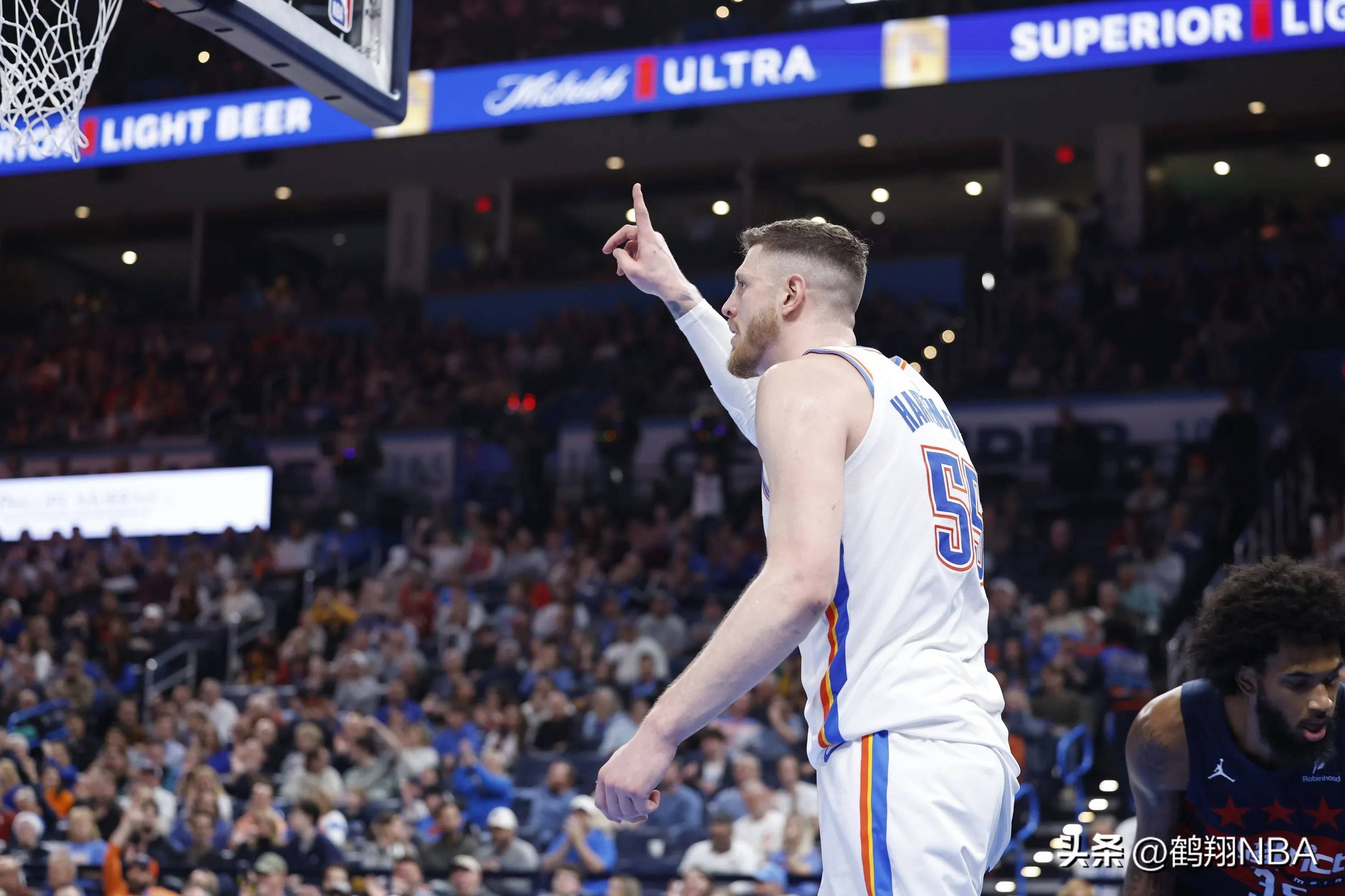 黄蜂队外援大放异彩,引领球队反弹 黄蜂队外援大放异彩,引领球队反弹