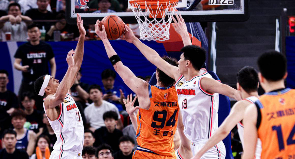 体坛新闻！球员助力球队取得关键胜利