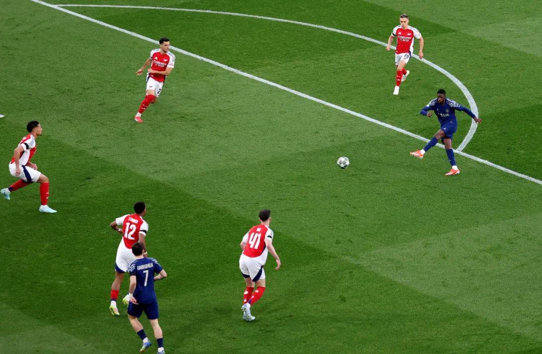 关于曼城横扫亚特兰大，登贝莱火力全开的信息