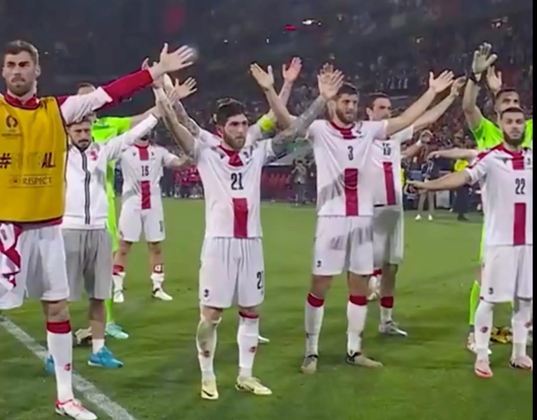 格鲁吉亚大逆袭,锁定欧洲杯淘汰赛的简单介绍 格鲁吉亚大逆袭,锁定欧洲杯淘汰赛的简单介绍