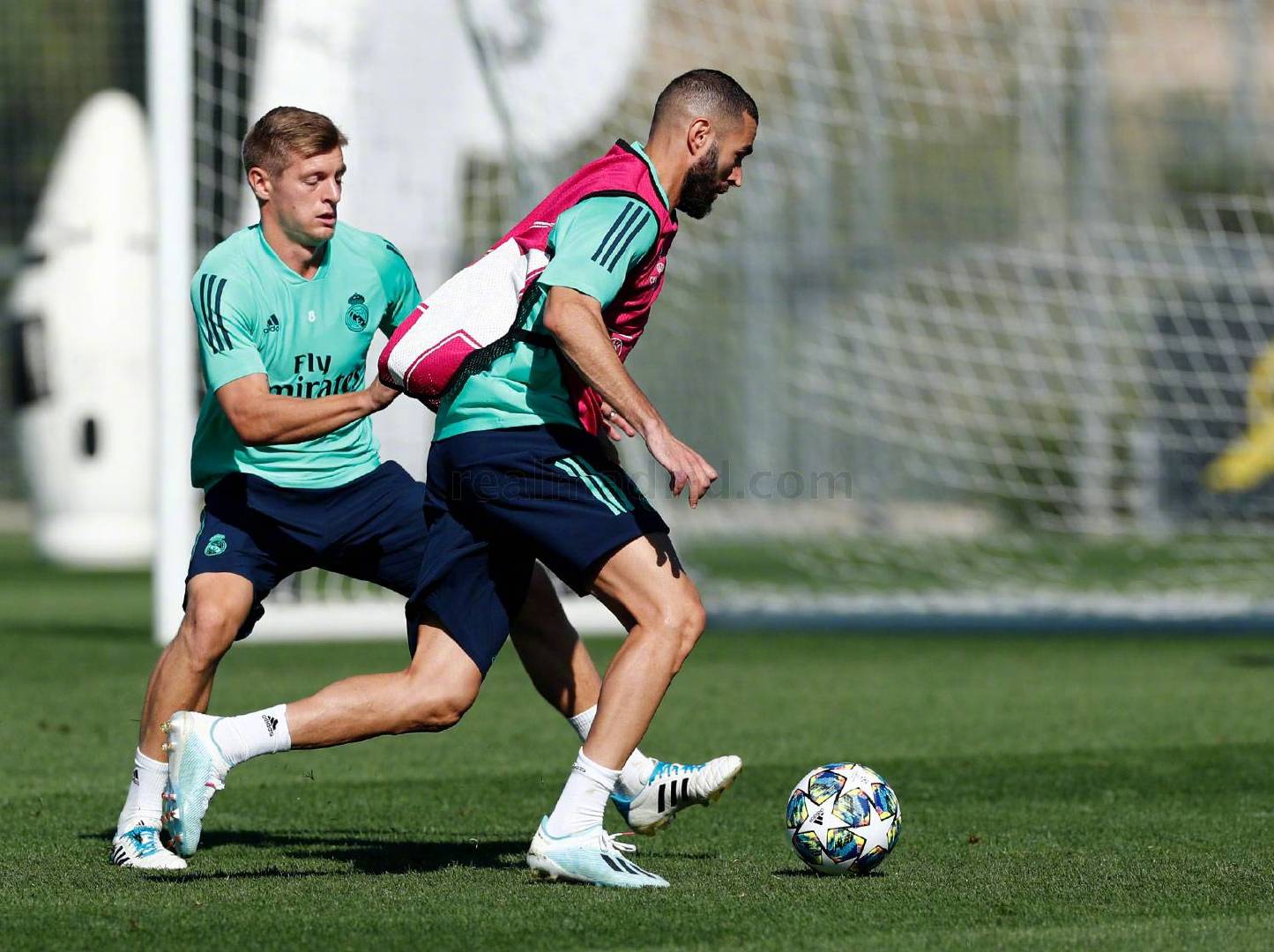 开云体育官方网站-比利时大破俄罗斯，小组出线在望