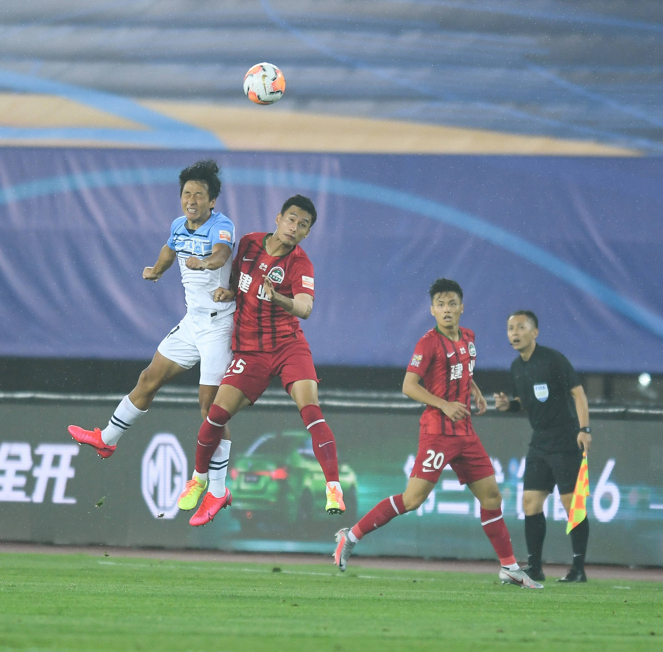 开云官网-包含河南建业主场胜广州富力，稳固领先位置的词条