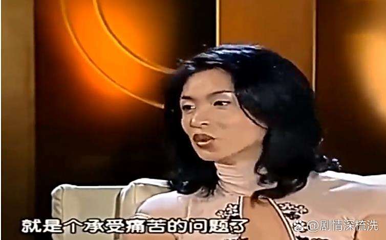 双胞胎足球运动员被爆性别认同问题，受到质疑