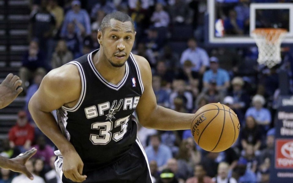 开云体育在线-马刺老将经验丰富，成为球队稳定力量