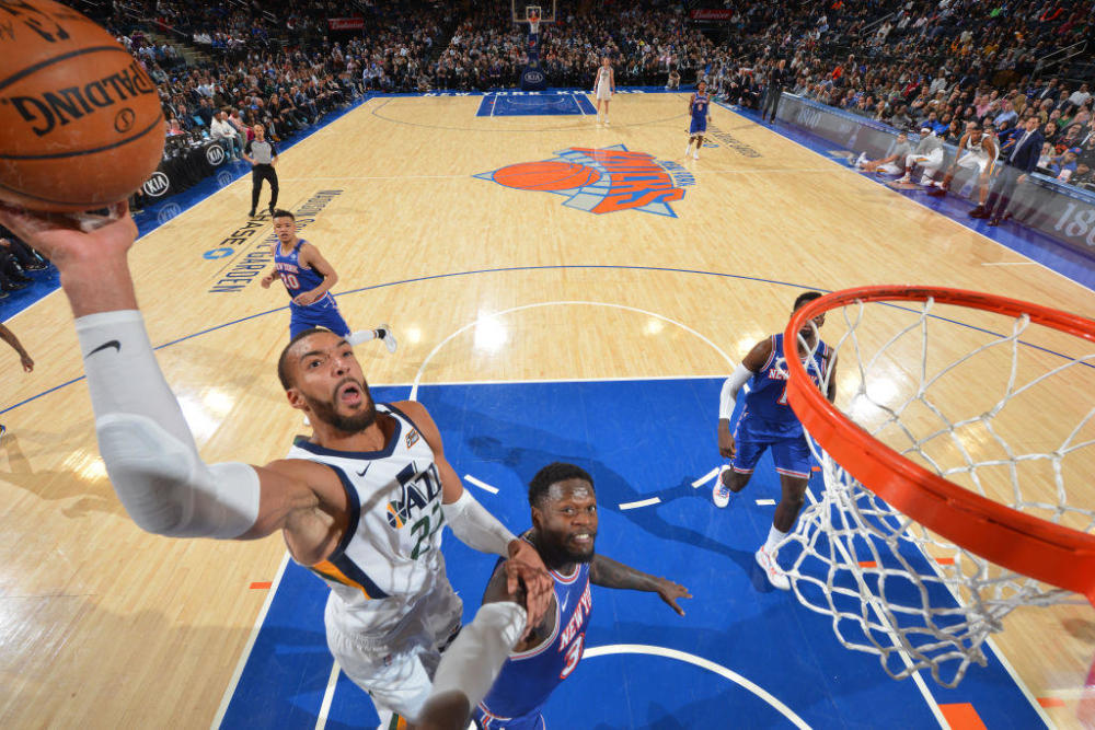 爵士力克尼克斯,米切尔和戈贝尔发威 爵士力克尼克斯,米切尔和戈贝尔发威