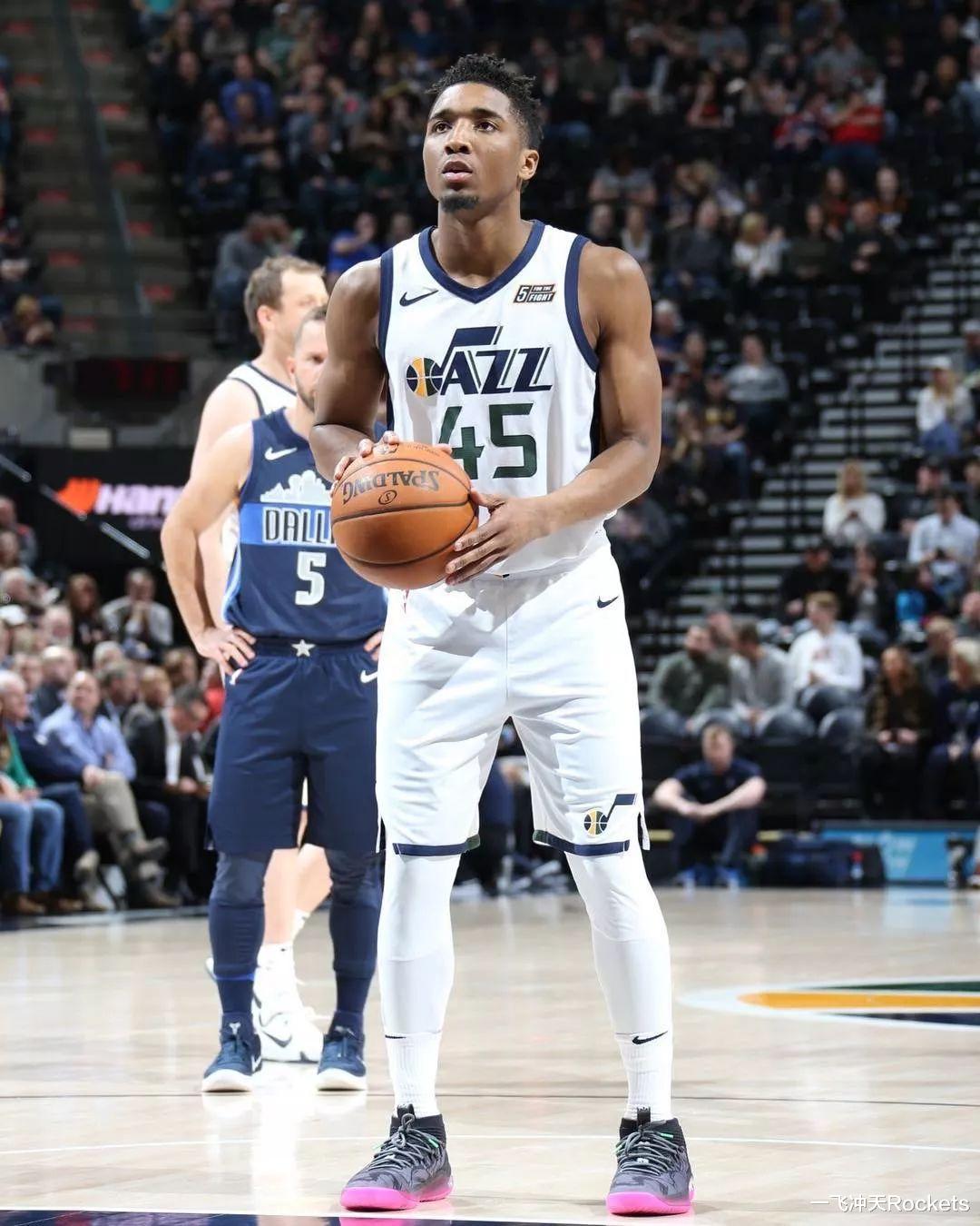 灰熊遭爵士逆转,莱昂纳德砍27分 灰熊遭爵士逆转,莱昂纳德砍27分