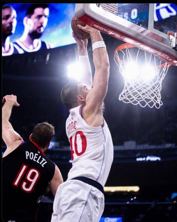 快船主场惨败，猛龙逆袭获胜