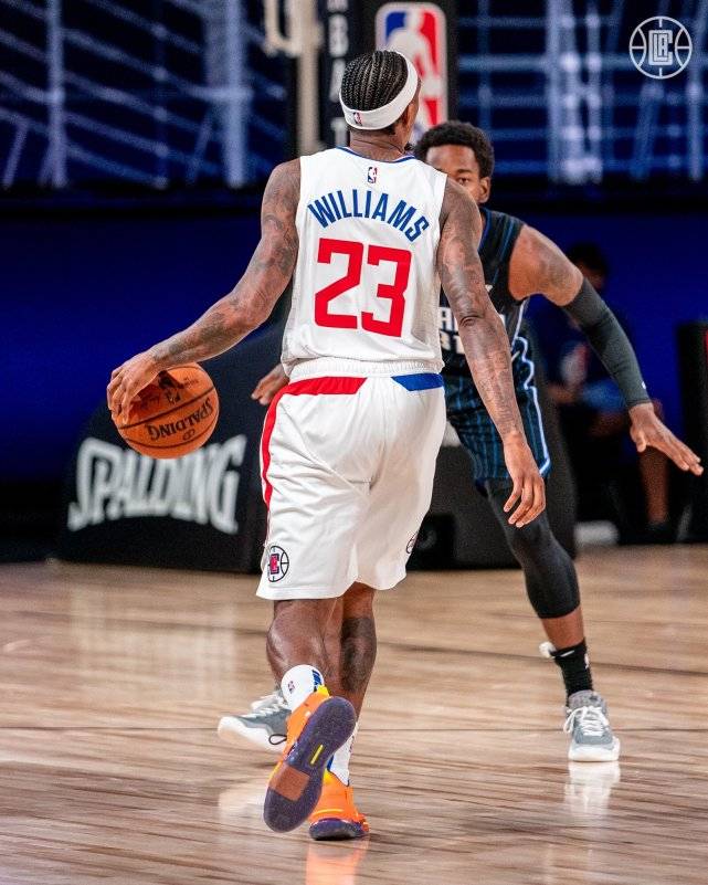 快船客场擒下纽约:路威发威26分 快船客场擒下纽约:路威发威26分