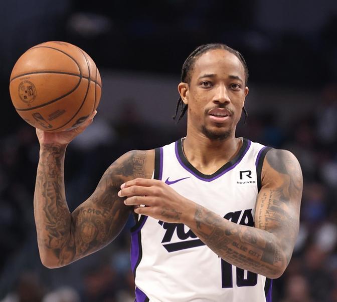 开云官网-关于公牛惊险逆转马刺，拉文生涯新高，德罗赞不甘示弱的信息