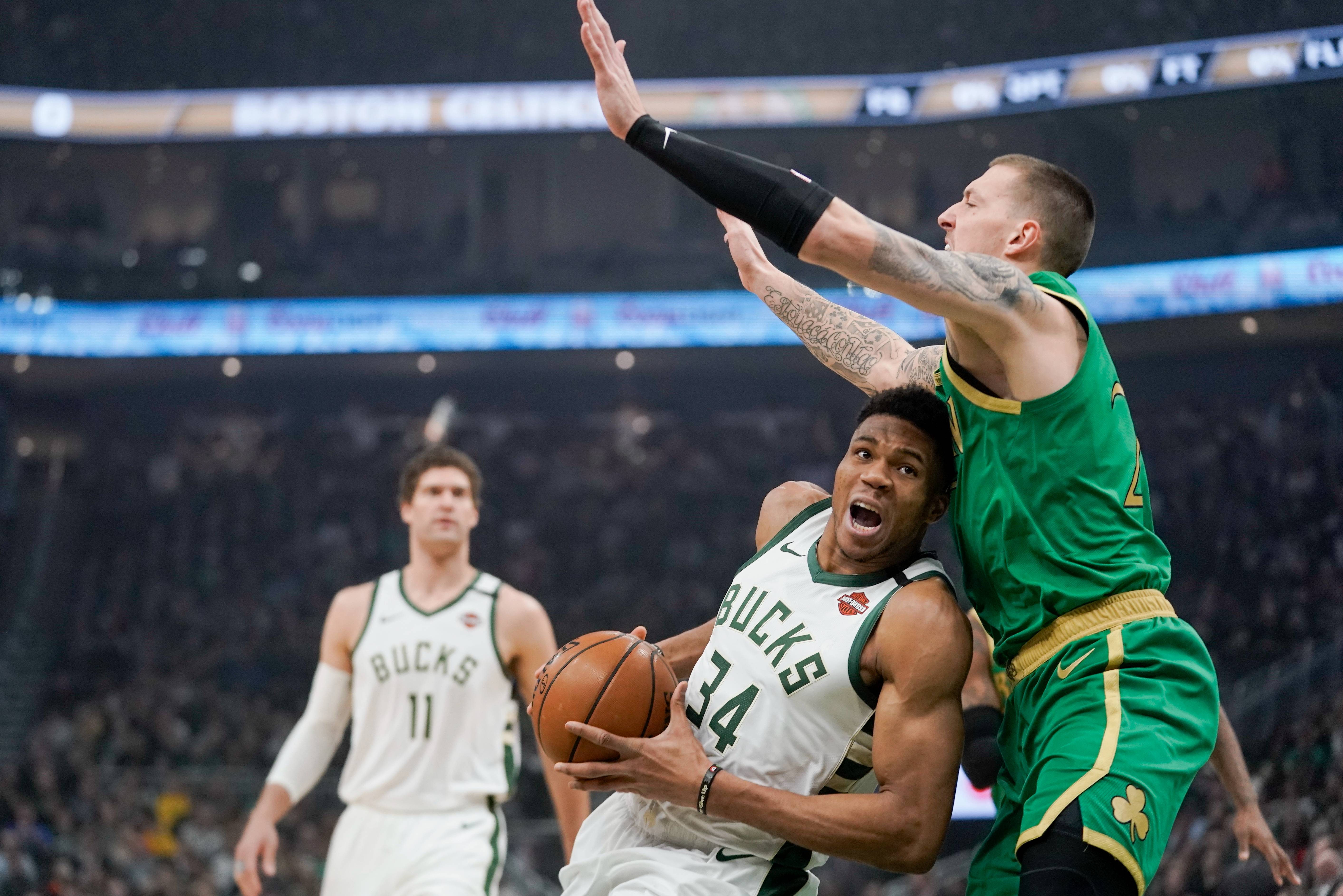 雄鹿客场战胜活塞,字母哥状态火爆的简单介绍 雄鹿客场战胜活塞,字母哥状态火爆的简单介绍