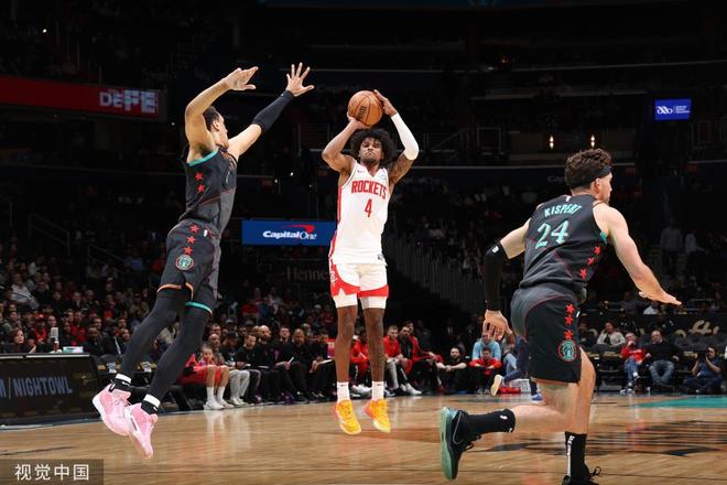 火箭大胜骑士,实现六连胜 火箭大胜骑士,实现六连胜