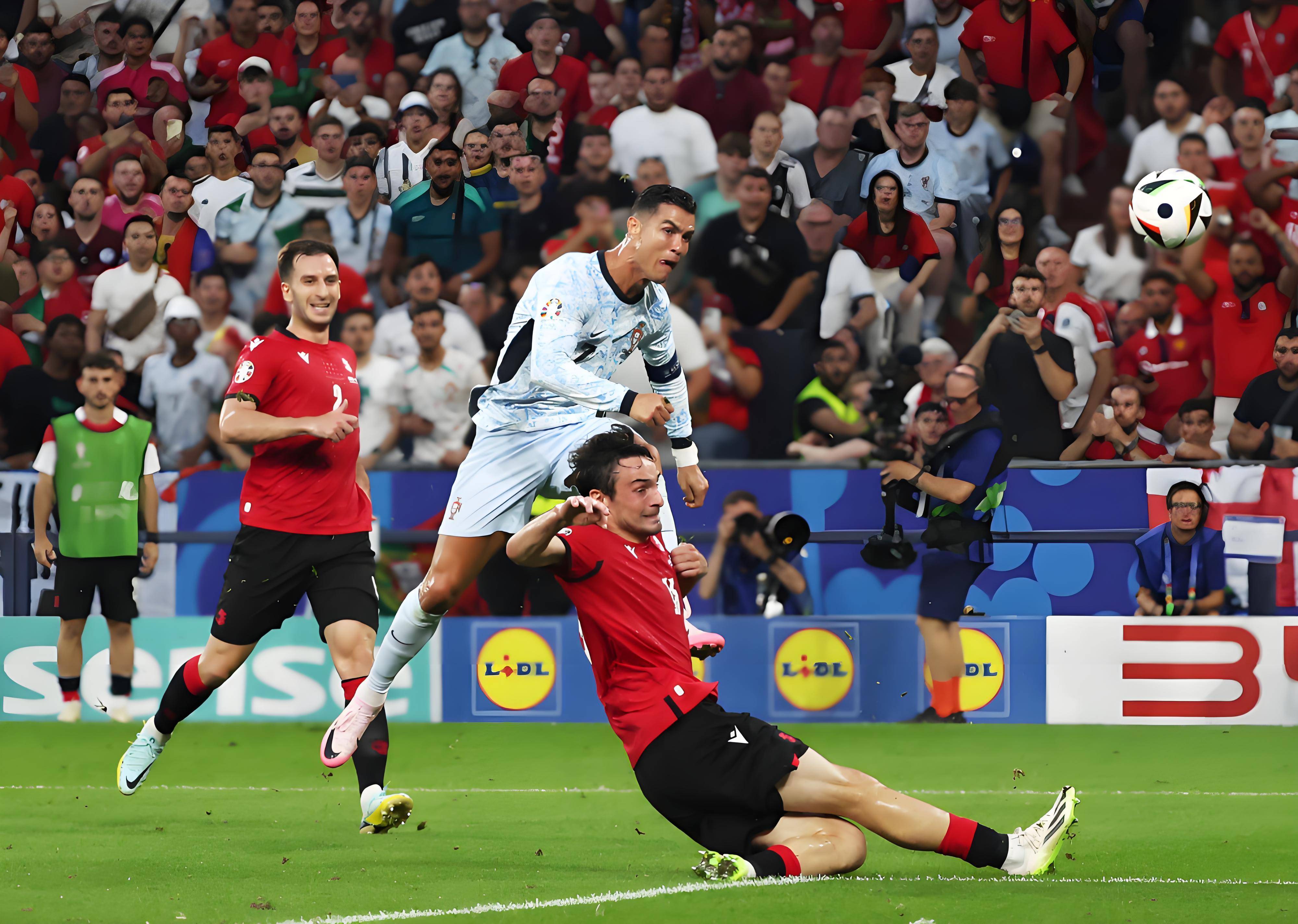 墨西哥完胜西班牙，C罗高光表现的简单介绍